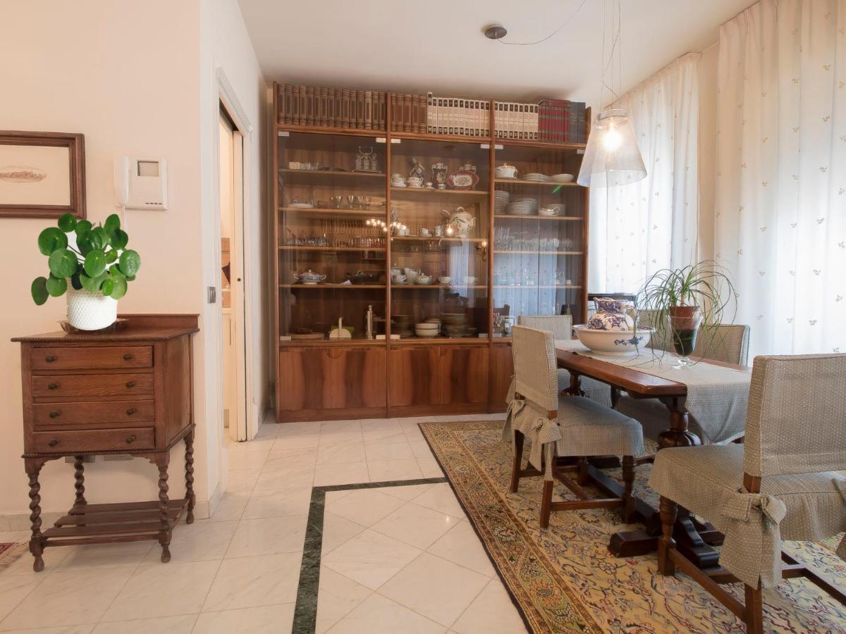 Apartment Lungomare By Interhome Viareggio Bagian luar foto