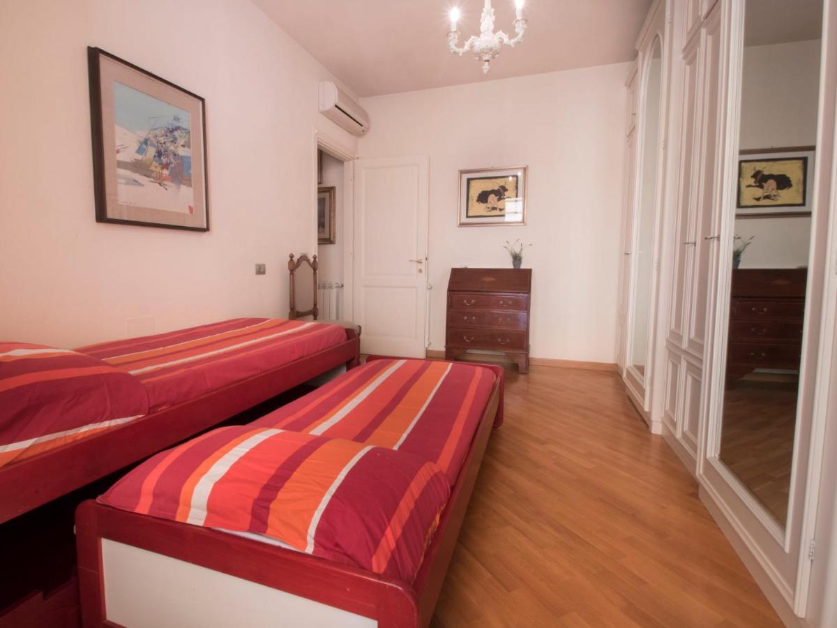 Apartment Lungomare By Interhome Viareggio Bagian luar foto