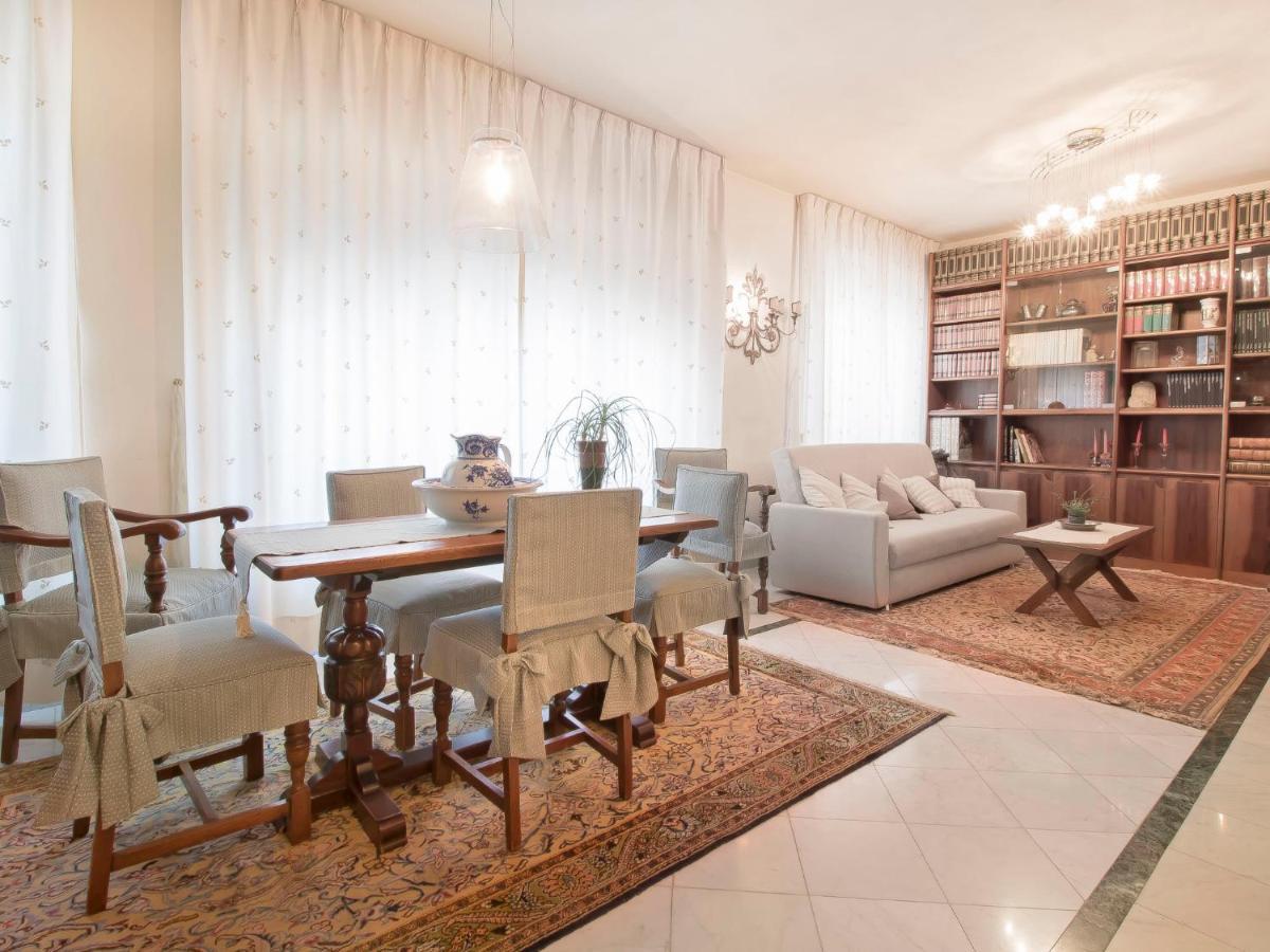 Apartment Lungomare By Interhome Viareggio Bagian luar foto